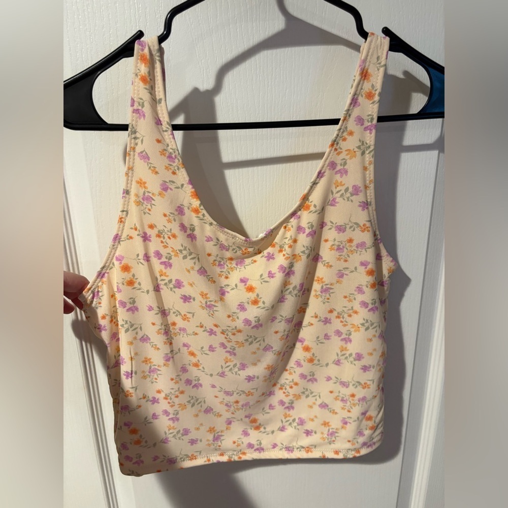 Pink rose crop top NWT size Large. - Picture 2 of 6